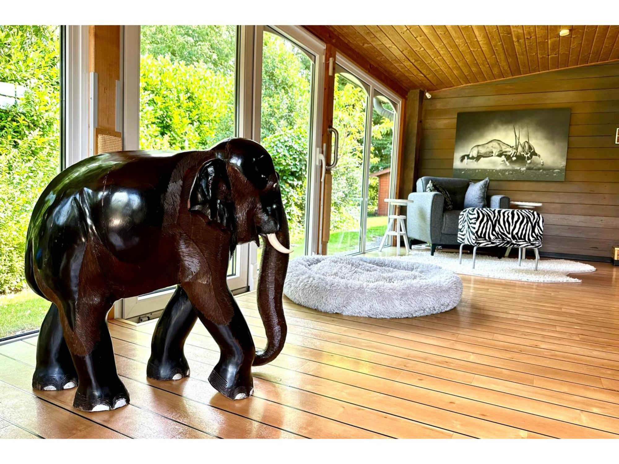 Lodge Of Africa - Einzigartige Themenzimmer, Eingezaeunten Garten, Sauna, Whirlpool & Kamin, Hunde Willkommen, Gasgrill, Voll Ausgestattete Kueche, Grosser Essbereich, Hamburg & Stade In Der Naehe Twielenfleth Екстериор снимка